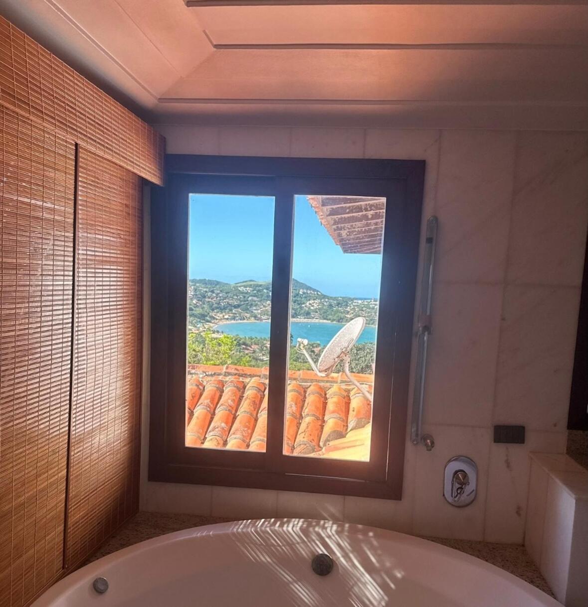 Casa de férias Mansao Ferradura With Sea View